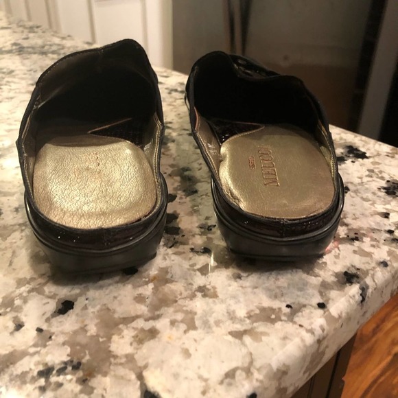 Sesto Meucci Italian patent slide mules 8.5 - Picture 3 of 8